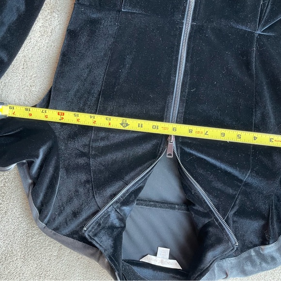 Black Boston Proper Sports Set - Picture 7 of 10